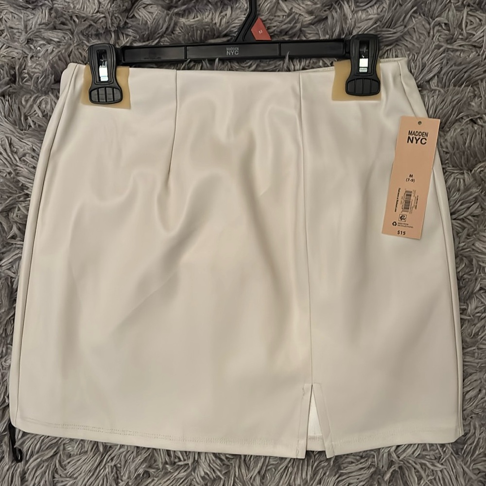 Pleather cream mini skirt. Women’s medium.